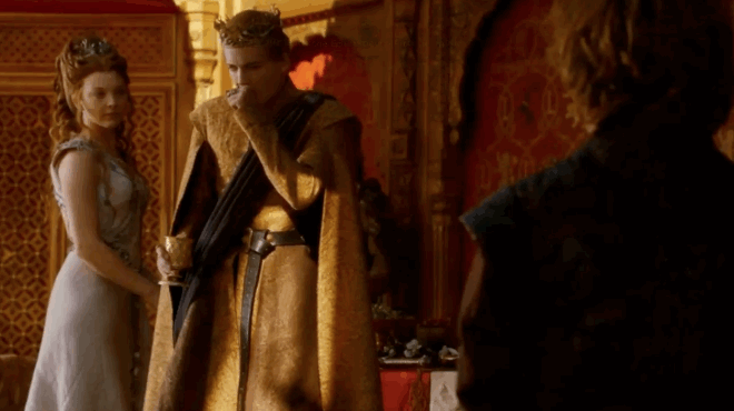 Joffrey boit du vin, commence à tousser, et nos battements de cœur s'accélèrent.