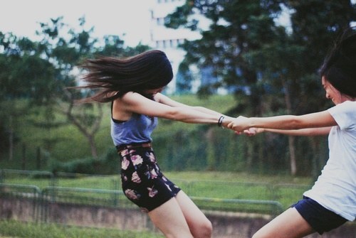 50 Fun and Creative Best Friend Picture Ideas You Should Try