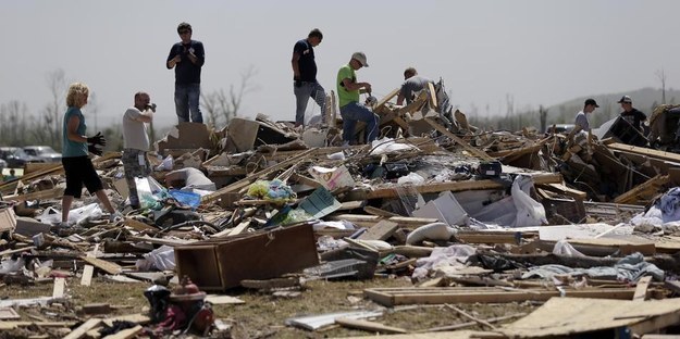 30 Heartbreaking Photos From The Aftermath Of The Deadly Tornado Outbreak