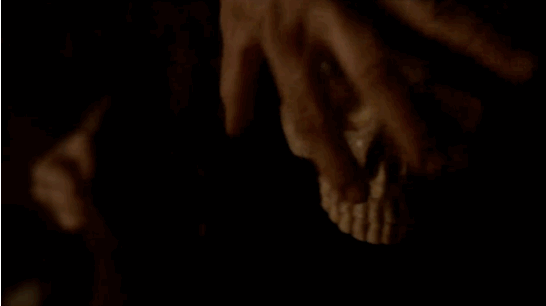 Et il sera sans doute mort dans le prochain épisode. Next.