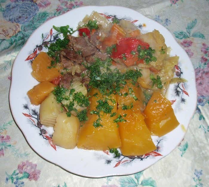 A hearty stew made of meat, potatoes, onions, vegetables and sometimes fruit. And of course spices. And dill. Always dill.