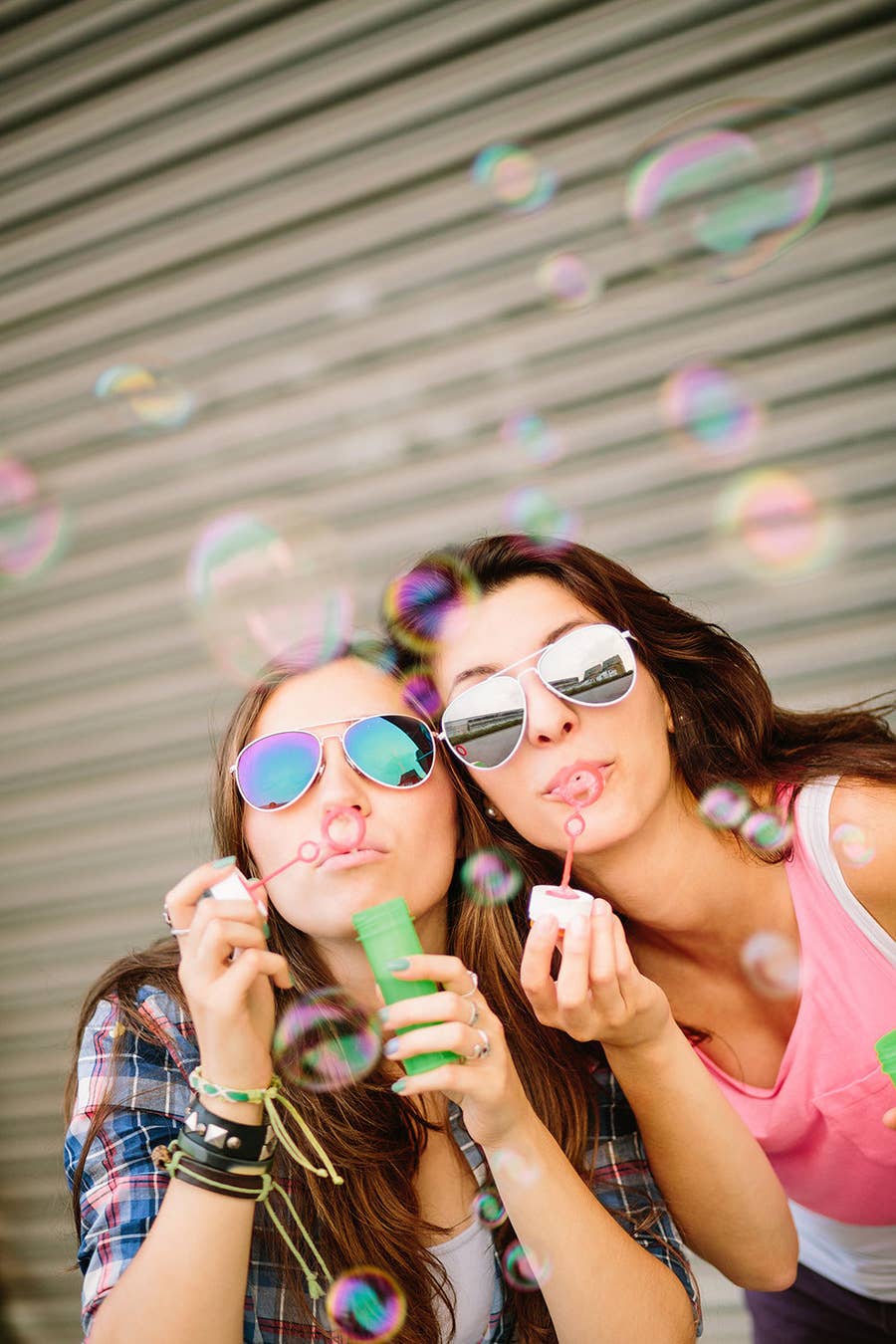 37 Impossibly Fun Best Friend Photography Ideas