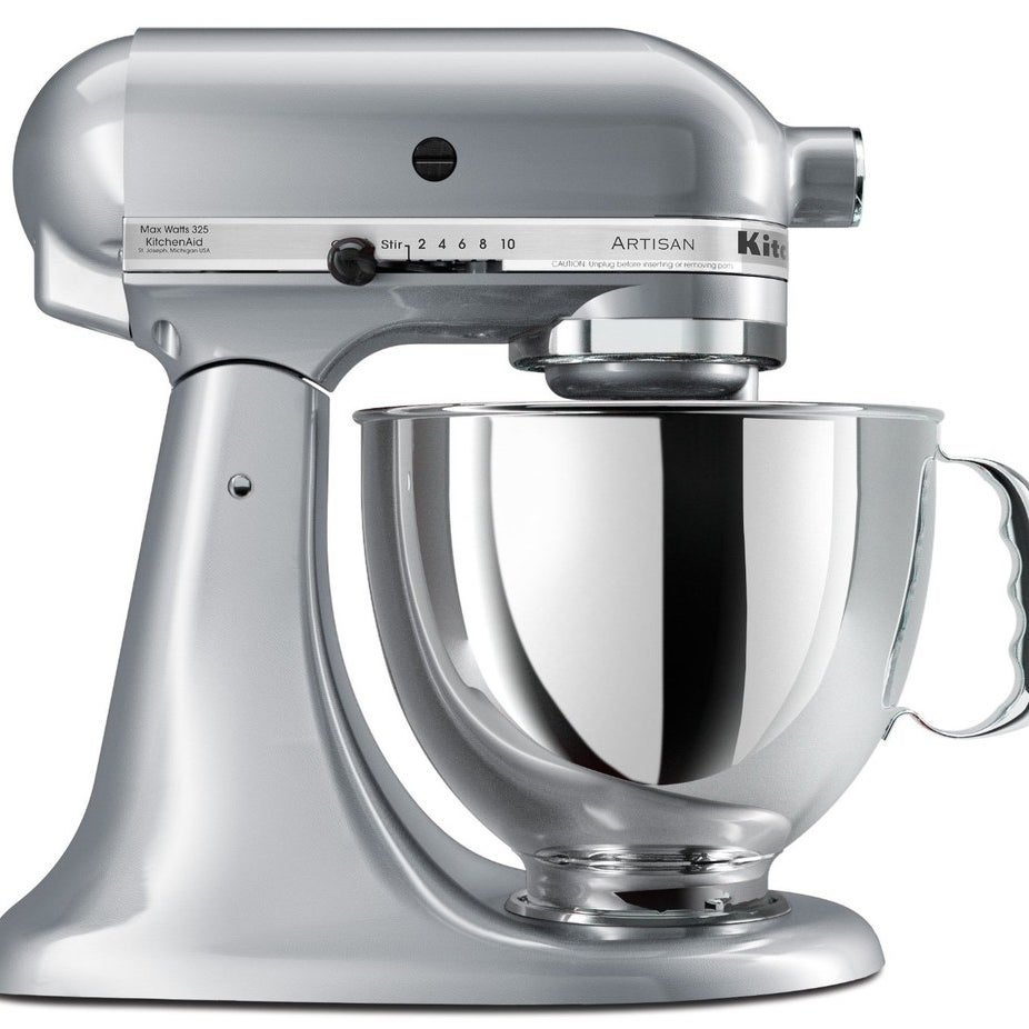 Stand Mixers vs. Hand Mixers: What's the Difference?