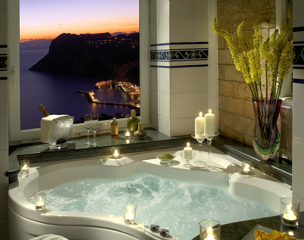 20 Dream Bathtubs From Hotels Around The World