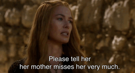 Aucun sarcasme ni élan de haine dans cet épisode. La Cersei hargneuse, jalouse et machiavélique que l'on avait plutôt l'habitude de voir a été remplacée par une mère meurtrie et anxieuse. On la voit échanger quelques mots sincères avec Margaery au début de l'épisode, puis dans cette scène, elle se montre vulnérable devant Oberyn, lui avouant que sa fille lui manque.Il est toujours agréable de voir les auteurs de la série ajouter de nouvelles dimensions à leurs personnages, même les pires : ça change un peu des méchants diaboliques et caricaturaux, comme Joffrey, ou Karl. D'ailleurs...