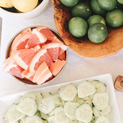 Pre slice some ingredients and leave out a cutting board so your guests can slice more on their own.