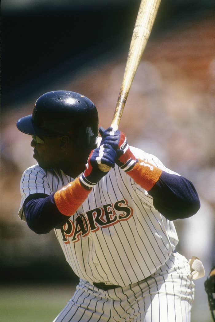 Tony Gwynn, Hall of Fame Batting Champion, Dies at 54 of Cancer - The New  York Times