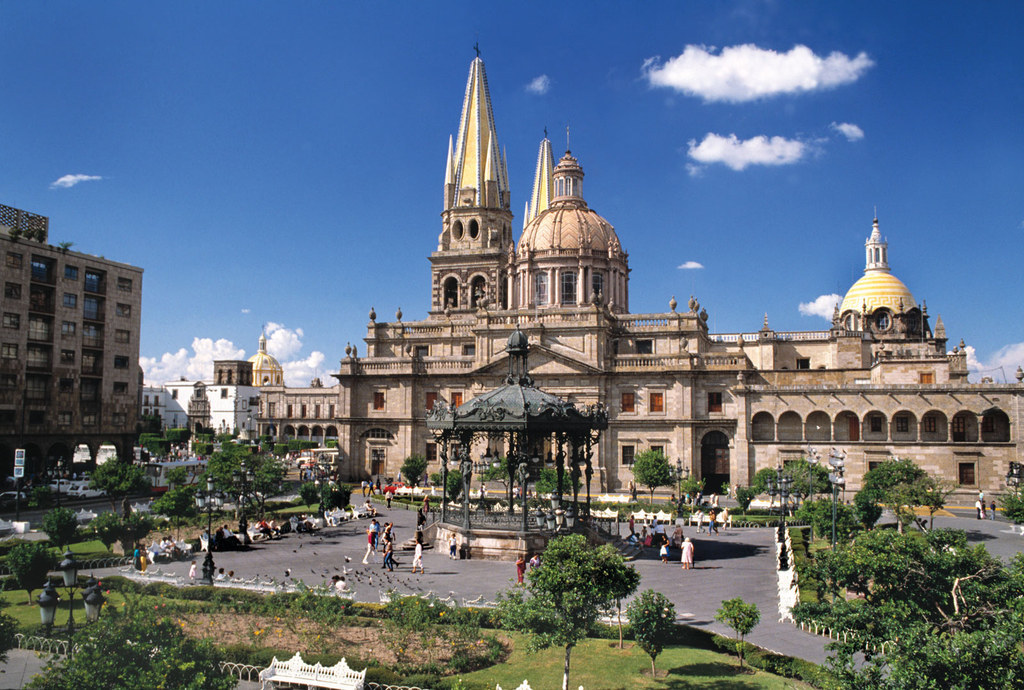 El clima en Guadalajara es verdaderamente privilegiado, une las cuatro estaciones en dos temporadas.