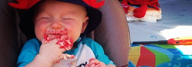 33 Bebes Devorando Su Primer Pastel De Cumpleanos
