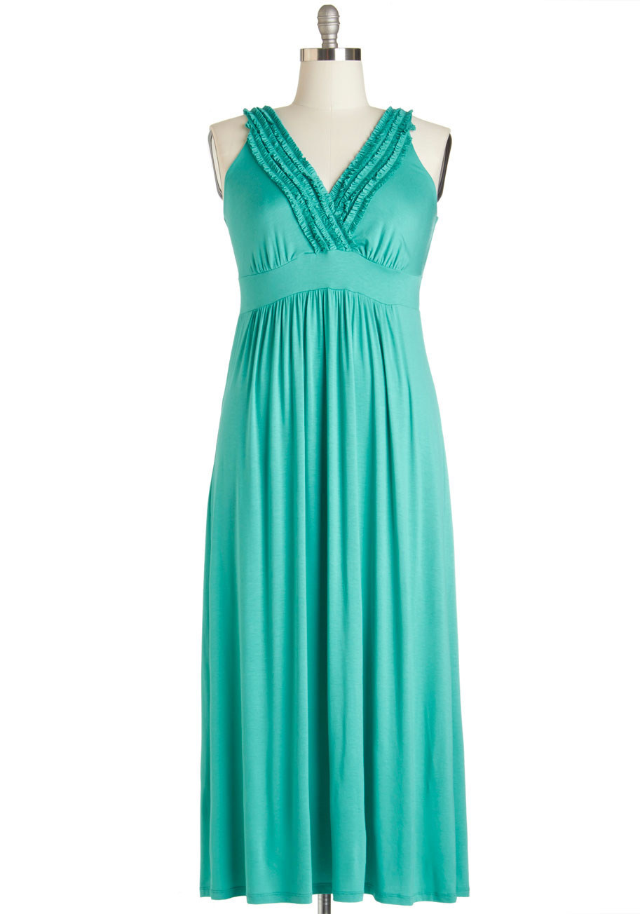 27 Fabulous Plus-Size Maxi Dresses Under $100