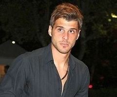 o-REST-is your eyes on the beauty that is Orestis Karnezis.Okay I swear THAT pun was the last. You have my word.