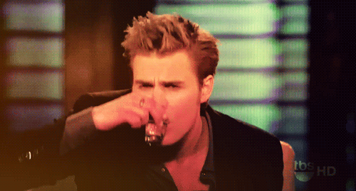 Paul! You forget the salt! Quick, lick my hand.