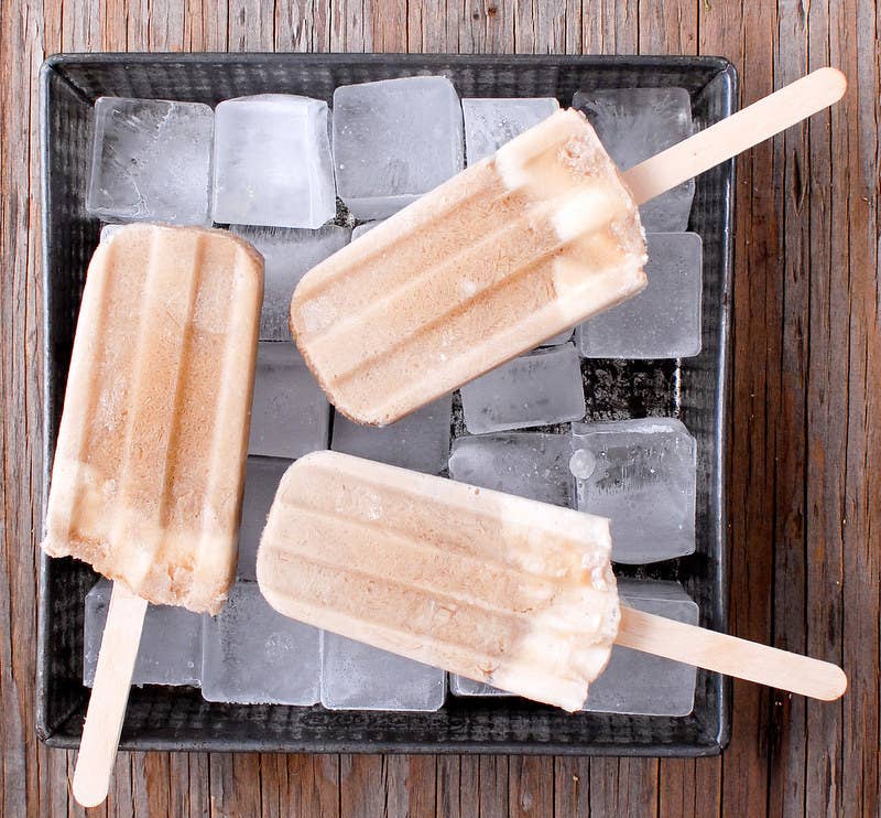 26 Insanely Easy Two Ingredient Popsicles