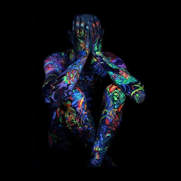 You kind of want to get a tattoo but don't want it to be seen by your boss? Solution: get a glow in the dark tattoo