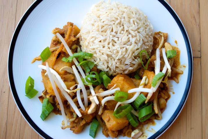 Serve over brown rice and you'll have just over 18g of protein in each serving. Recipe here.