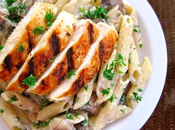 23 Boneless Chicken Breast Recipes That Are Actually Delicious