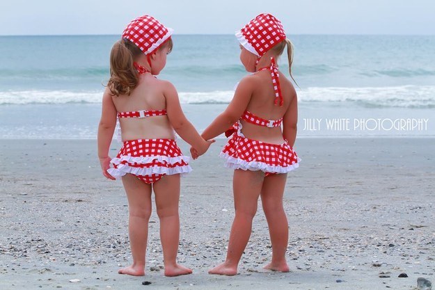 Another picture of White's daughter and her friend at the beach.