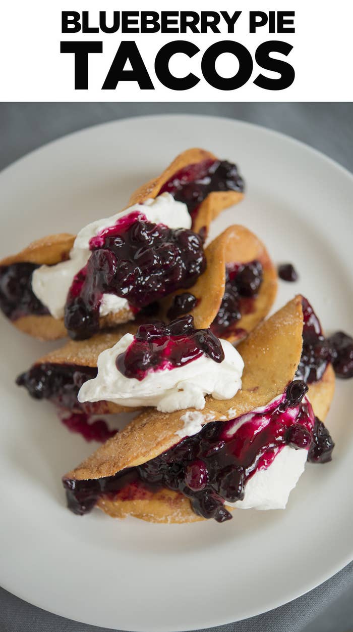 Fun and Fried Blueberry Pie Tacos from Scratch l Homemade Recipes http://homemaderecipes.com/holiday-event/24-recipes-for-blueberry-pie-day