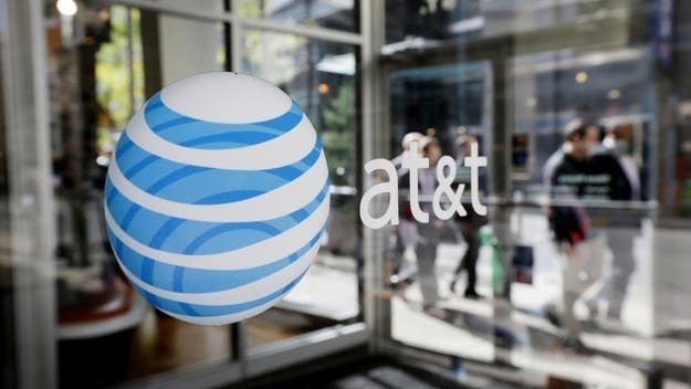 AT&T To Roll Out High-Speed Broadband Service On Apple's Home Turf, May ...
