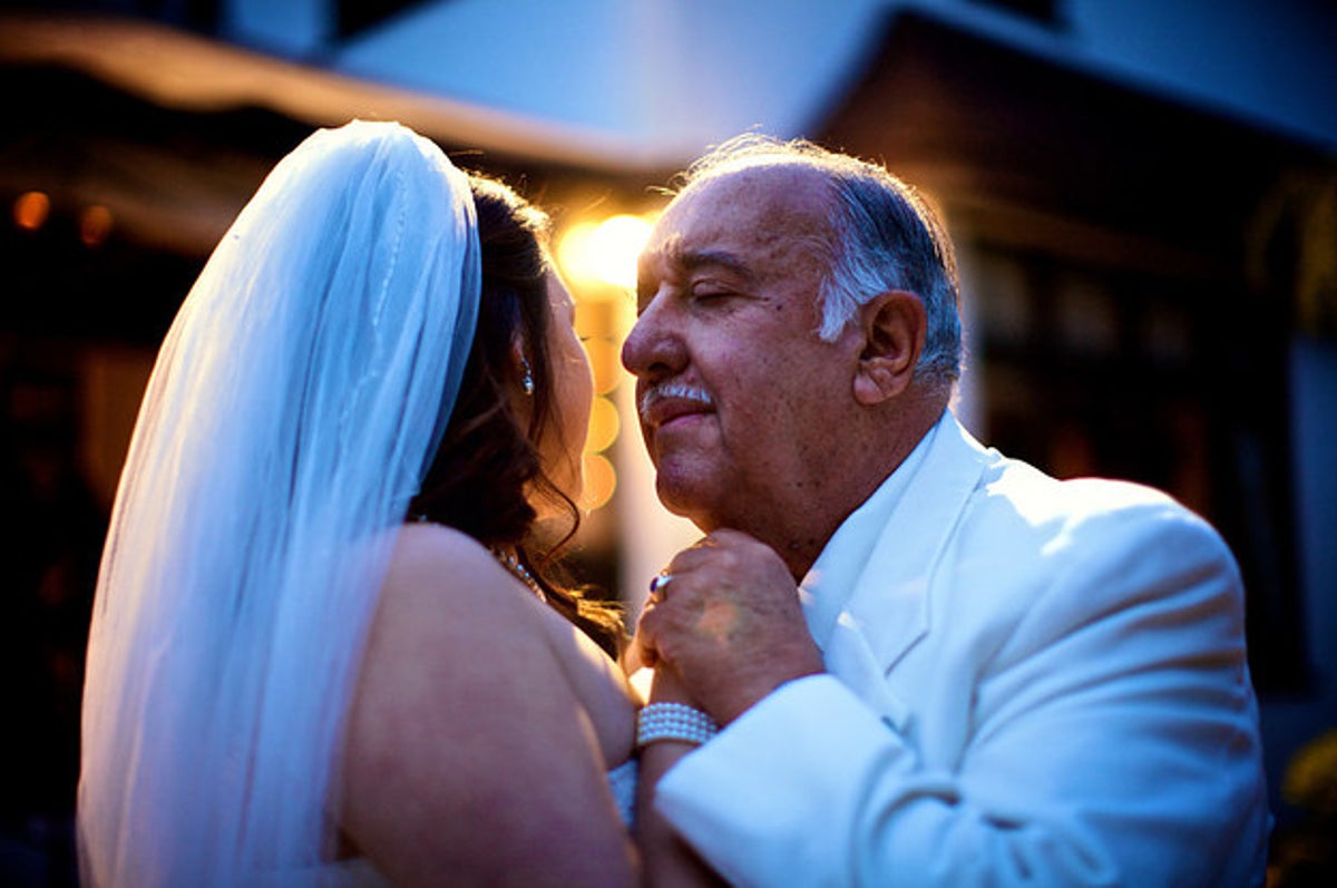 33 momentos de padre e hija en el baile de la boda que derretirán tu corazón