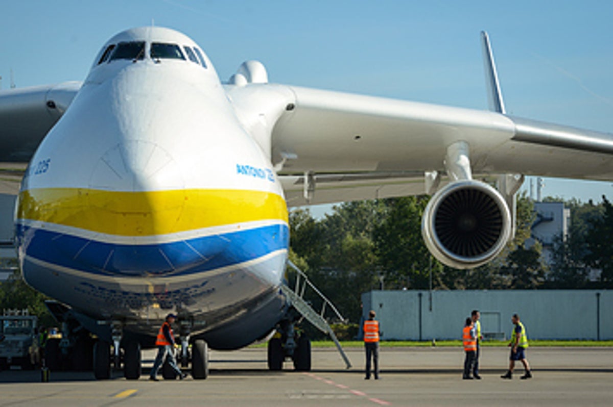 32 Massive Pictures Of The World S Biggest Aircraft 32 Massive Pictures Of The World S Biggest Aircraft