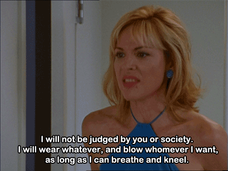 Toutes les femmes qui ont un jour été critiquées pour leur nombre de partenaires sexuels ou leurs manières un peu crues se doivent de citer Samantha Jones comme modèle. Franche, intransigeante, professionnellement imposante et de loin la plus sexuellement libérée de la série, Samantha se bat constamment contre le carcan patriarcal et l'idée que les femmes qui aiment le sexe sont des salopes.