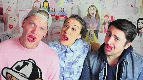 I mean they don't get anymore talented than the beautiful dancer, singer, actress, model, magician that is MirandaSings. #Jealous