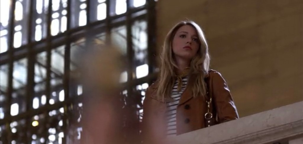 Serena van der Woodsen makes her grand appearance in NYC.