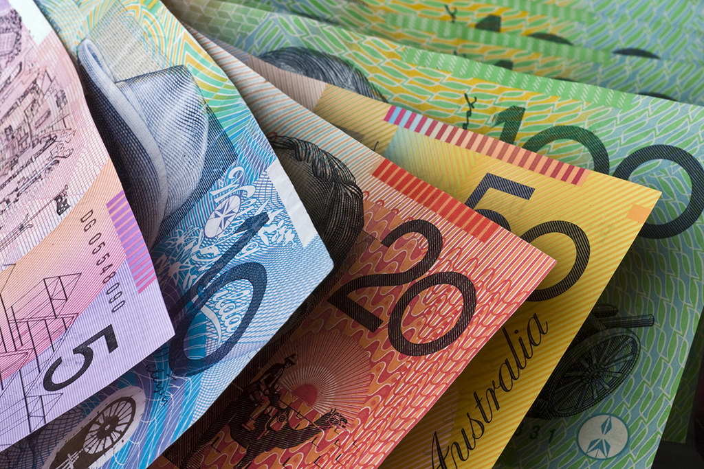 Australian money is not only plastic (so it doesn't get all soggy when the barman puts your change in a puddle), it is also all the colours of the rainbow. You'll never accidentally tip someone $98 for a $2 coffee and cry yourself to sleep, unlike in America.