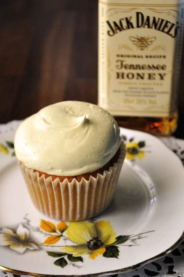 21 Deliciously Boozy Cupcakes To Warm You Up This Fall