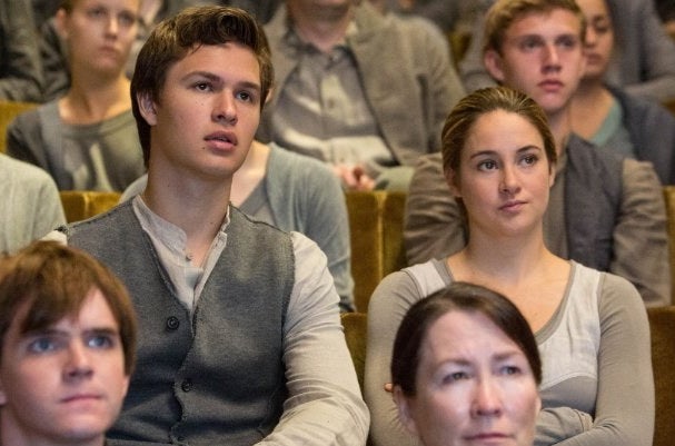 Ansel Elgort and Shailene Woodley in Divergent