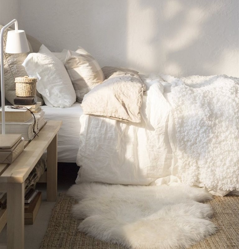 Meine cozy Ecke #bed #bedarea #cozy #bedgoals #diy .