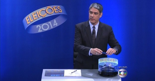 - Candidato, seu tempo acabou.- Candidata, seu tempo terminou.- Pedimos à plateia por favor para não se manifestar.- Candidato, o tempo...- Plateia, por fav...- O tema é previdência.- PLATEIA CALA BOCA PLMDDS.
