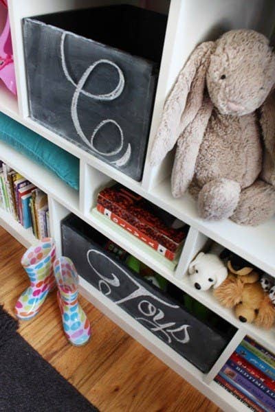 These chalkboard-painted wine crates help keep trinkets together.
