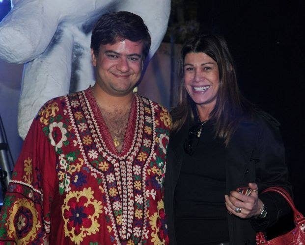 Repara que, depois que emagreceu, Bruno Astuto nunca mais usou bata.