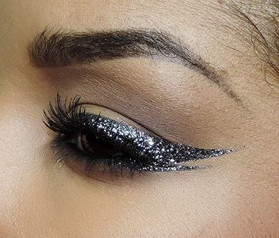 Mastering the cat eye is the difficult part, the glitter is an easy addition!