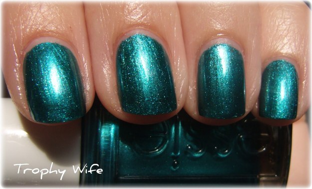If dolphins had nails, they'd paint them this color.