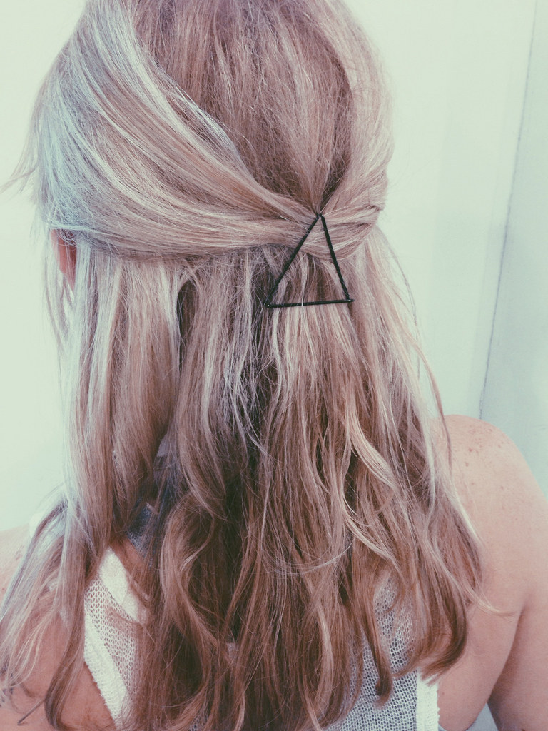 Long hair sale bobby pin styles