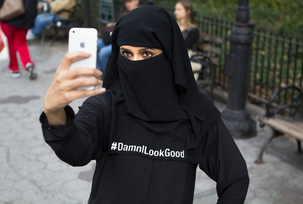 Two Artists Are Taking Hijab Selfies And Declaring "Damn, I Look Good" - BuzzFeed News