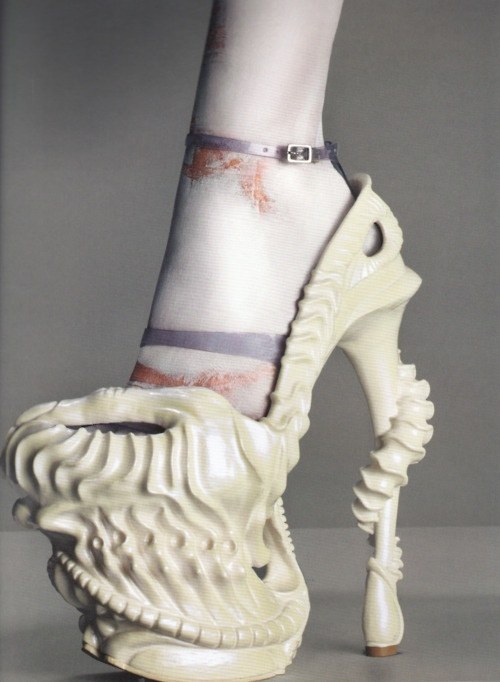 pearlized skeleton raptor...? SO CHIC! SO TRENDY!!!