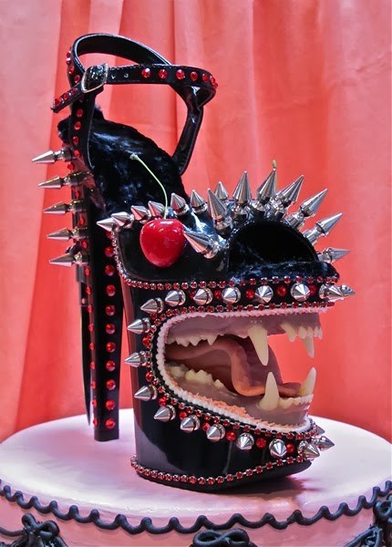 don't feed after dark!!! #ionlyshophottopic