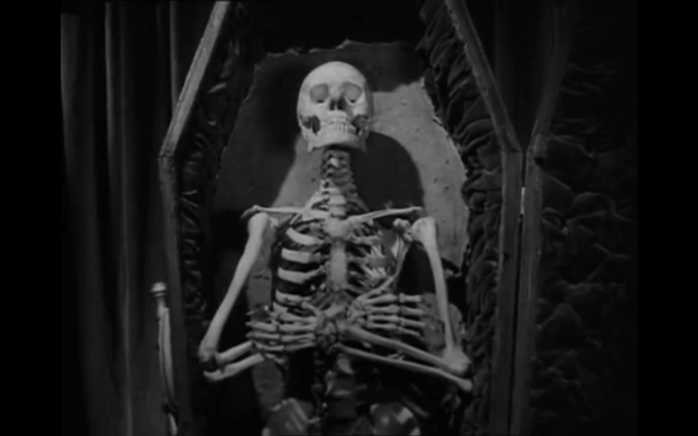Basic Plot: Mad scientist + Tons of monsters + Death = House of Frankenstein.Fun Fact: The Mummy was supposed to be a character in the film, but had to be scrapped due to financial reasons.