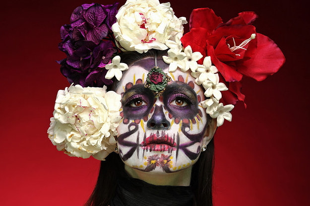 13 Día De Los Muertos Costumes That Went The Extra Mile