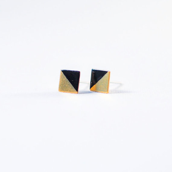 23 Dainty Stud Earrings You Can Wear Everyday