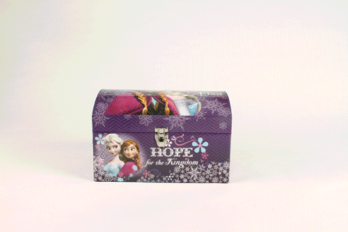 Kids of all ages are obsessed with Frozen this holiday season. This guide showcases everything Olaf, Elsa, and Anna. Because we DO want to build a snowman.