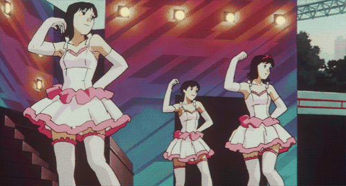 Perfect Blue tells the story of Mima, the leader of a mediocre, oversexualized J-pop trio called CHAM!. Despite of lacking of significant success (none of their singles has made it into the top 100), CHAM! enjoys a pretty solid, mostly male fanbase and a decent media coverage. Then, after two and a half years as the lead part of the trio, Mima announces at the end of a concert that she’s quitting music in order to pursue a career as a TV actress. The surprise announcement receives a negative reaction from her fans, who believe Mima should stick to singing and give up the idea of being an actress. That’s when Mima’s ordeal begins.