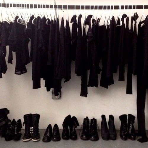 15 Struggles Of Wearing All Black