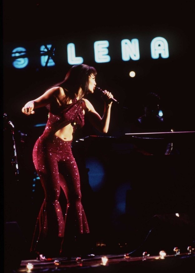 A total of 35,000 extras arrived for the scene where Selena performed her final concert at the Houston Astrodome.