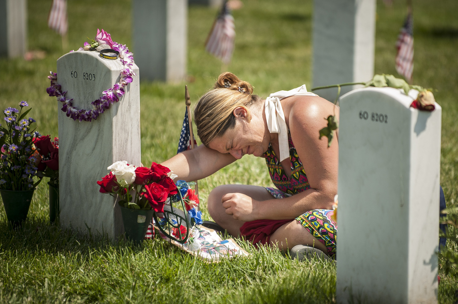 К чему снится женщина вдова. Фотосессия на кладбище. Кладбище женщин.