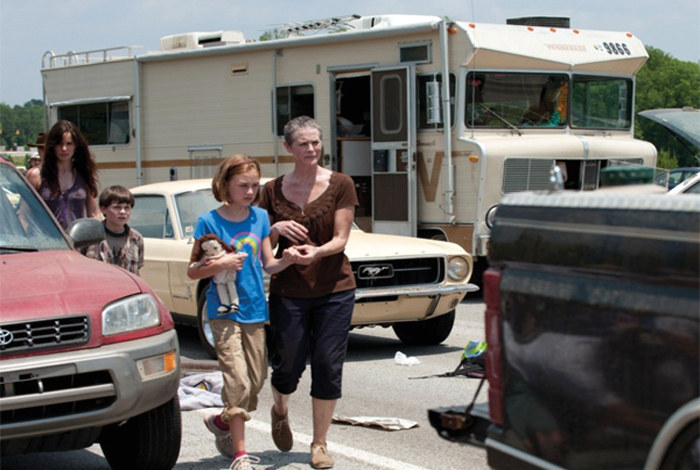 Season 2, Episode 1 Directed by: Ernest R. Dickerson & Gwyneth Horder-PaytonWritten by: Frank Darabont & Robert KirkmanThe group's plan to head for Fort Benning is put on hold when Sophia goes missing.